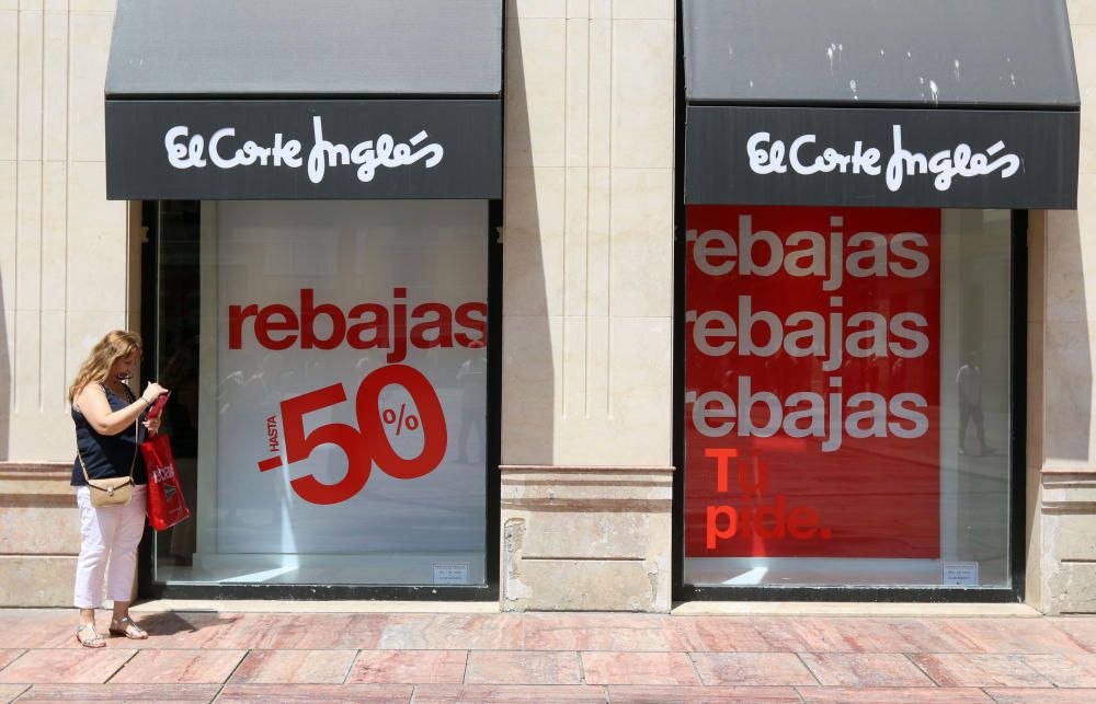 Inicio de las rebajas de verano de 2016 en Málaga