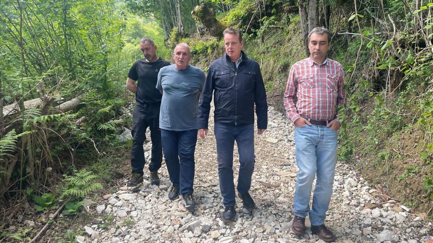Por la izquierda, Juan Manuel Vega, Miguel Fernández, Marcelino Marcos y Javier Vigil. | LNE