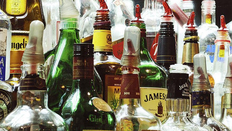 Cada gramo de alcohol supone 7 kilocalorías