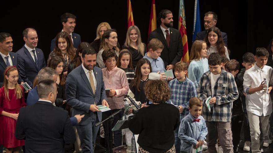 Así ha sido la lectura de la Constitución en la Casa de Cultura del Port de Sagunt