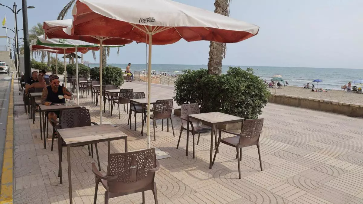 El verano más negro de Port Saplaya