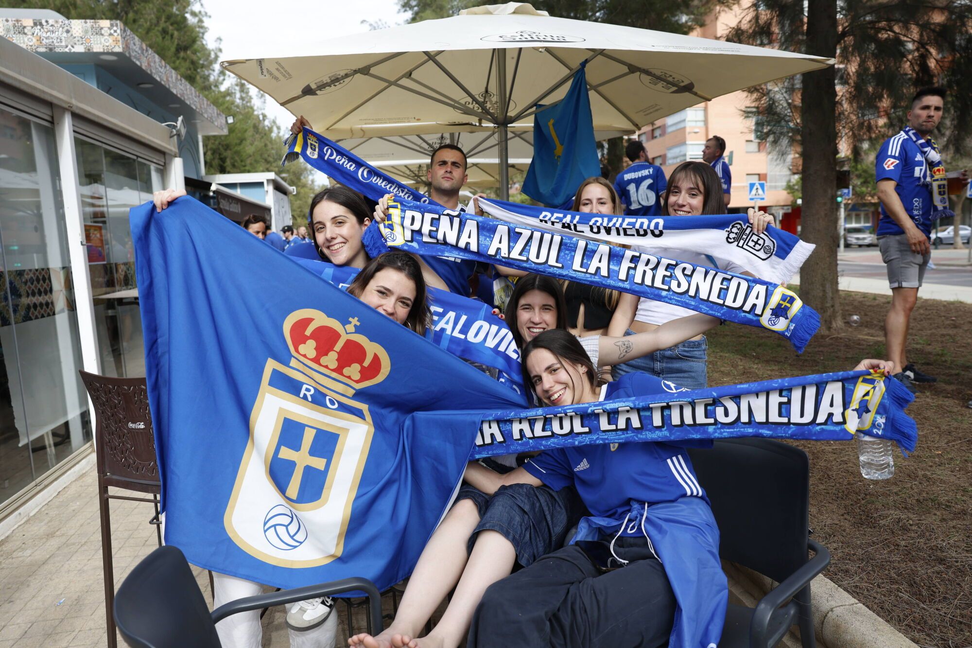 Los aficionados del Real Oviedo ya están en Almería