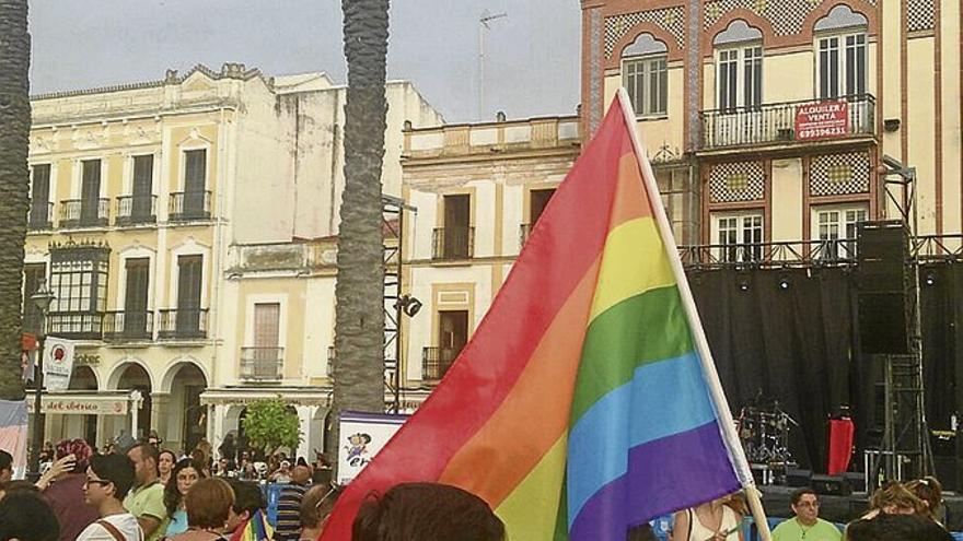 El colectivo LGTBI reivindica el desarrollo de la ley de igualdad