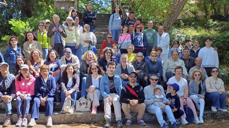 55 personas visitan la Illa de San Simón con la Fervenza de Ouzande