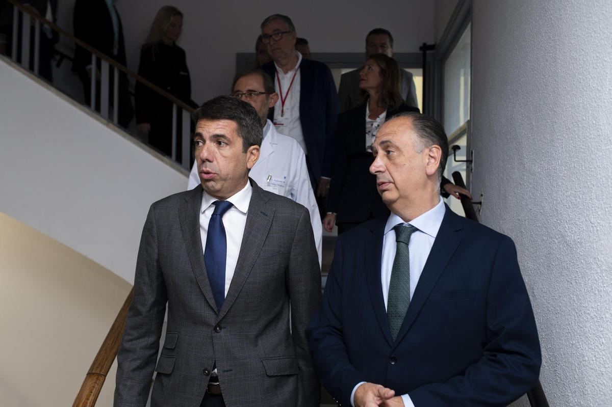 Carlos Mazón visita el Centro de Información y Coordinación de Urgencias (CICU) de Castellón junto al nuevo conseller de Emergencias, Juan Carlos Valderrama