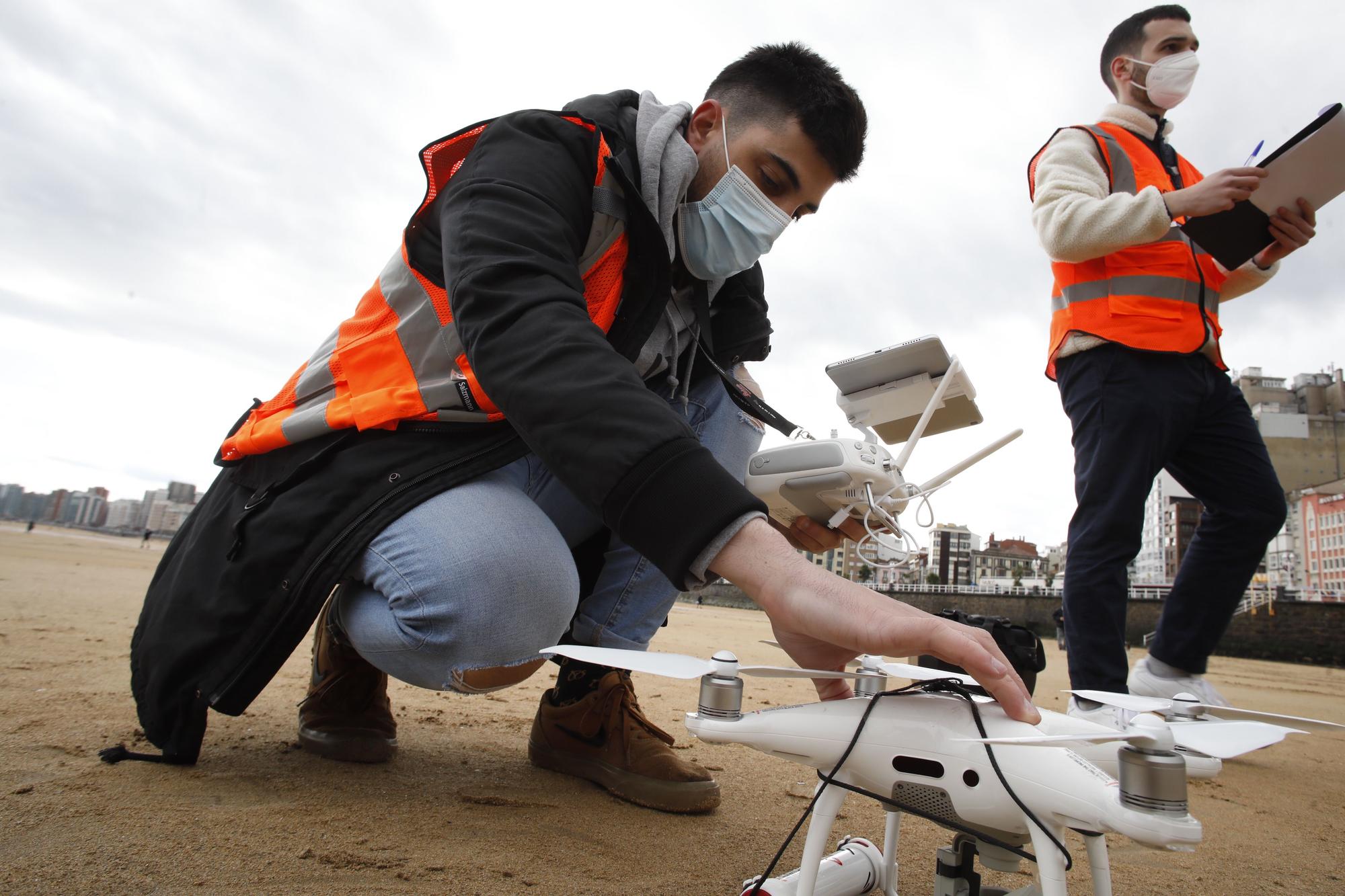 Control policial del vuelo de un dron en San Lorenzo