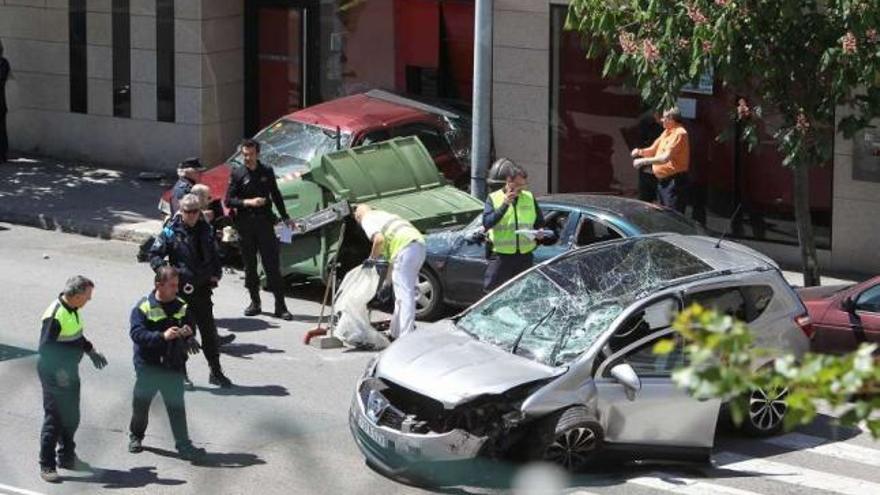 Un herido leve tras chocar cuatro vehículos en Vigo