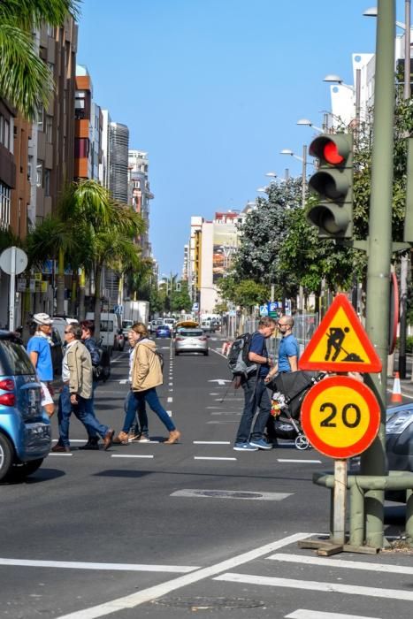 Obras de la MetroGuagua en la calle Venegas