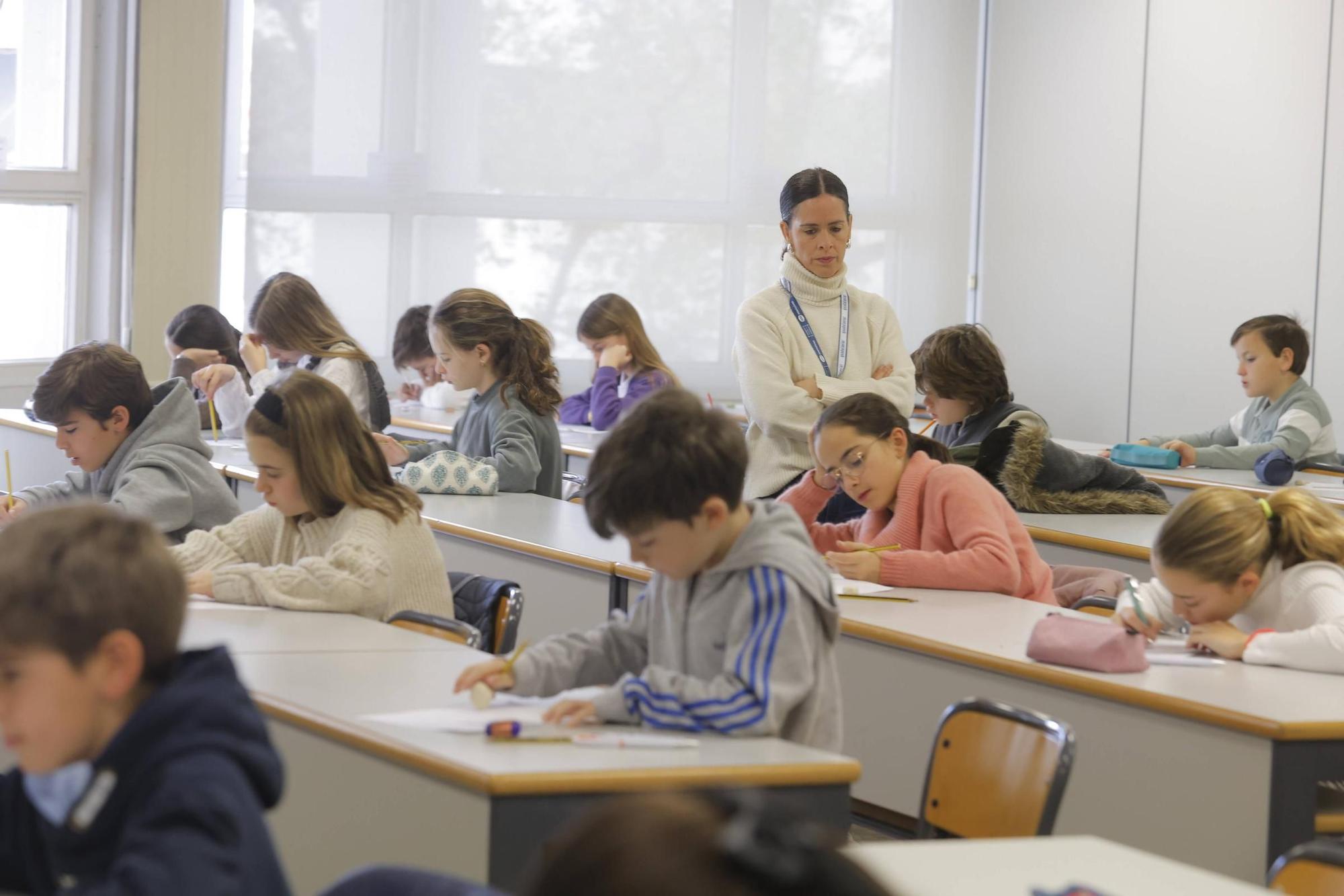 Dos mil niños participan en la Olimpiada Matemática que hoy ha organizado el Colegio Guadalaviar en la UPV