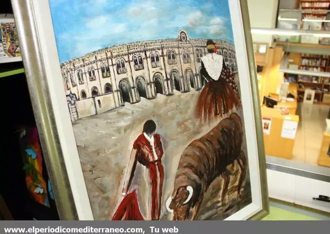 Exposición de pintura e indumentaria tradicional de Pepe Mora y Alejandra Pitarch en Babel