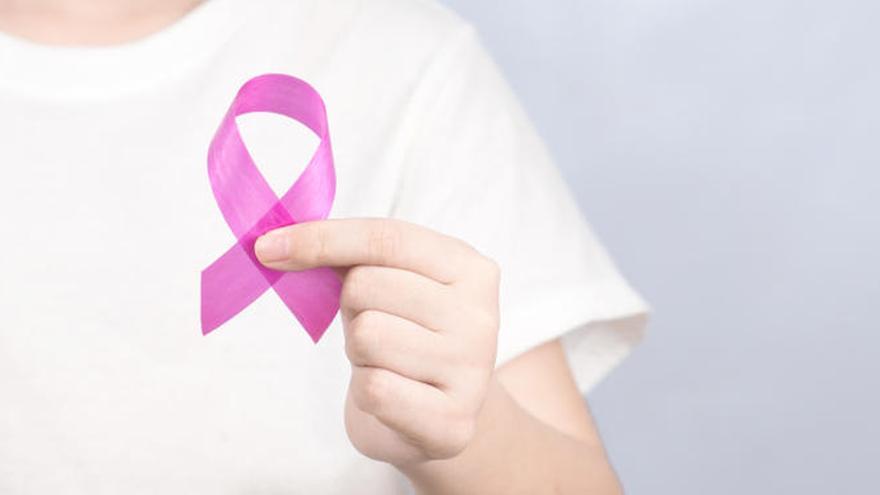 Las revisiones rutinarias son claves frente al cáncer de mama.