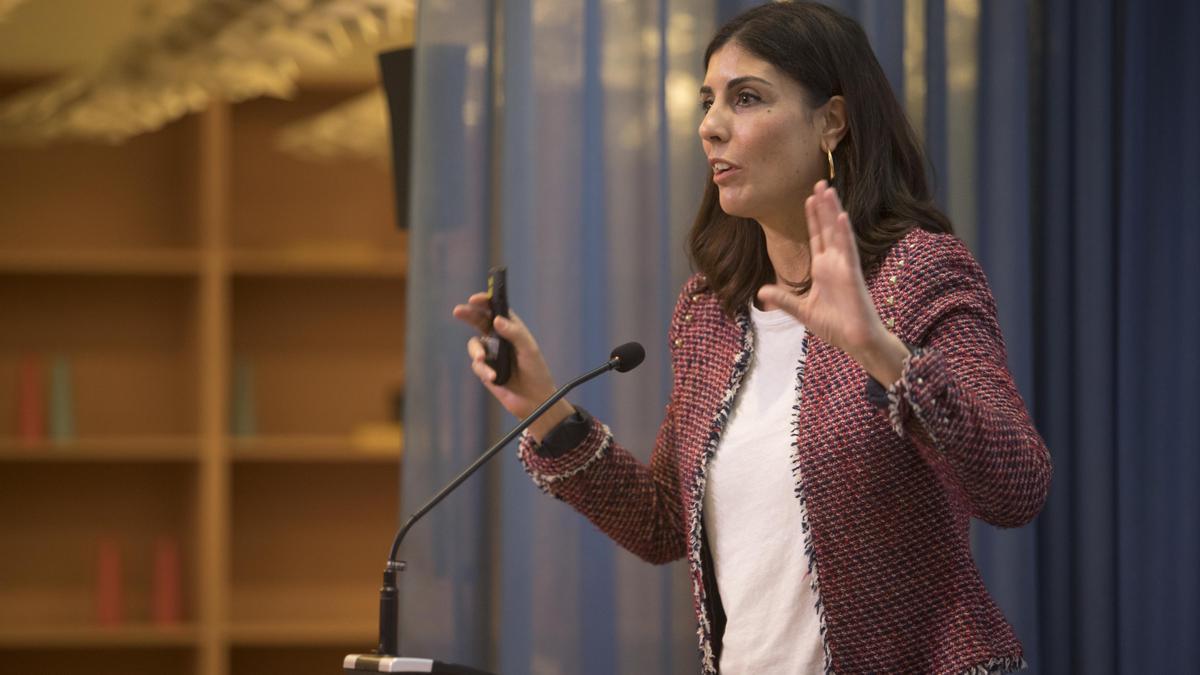 Raquel Ejerique, periodista y directora de informativos de Àpunt.