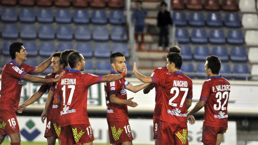 El Numancia, a consolidarse en el liderato ante el Elche