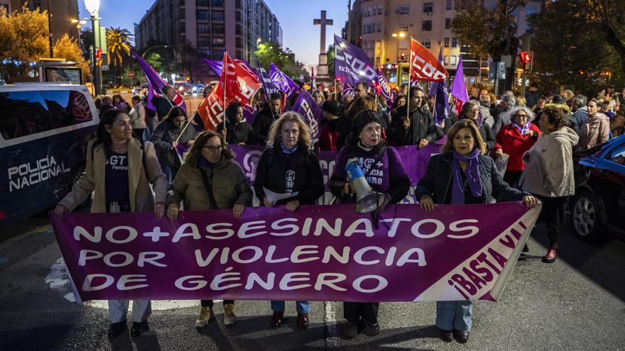 GALERÍA | Cáceres se moviliza contra la violencia de género