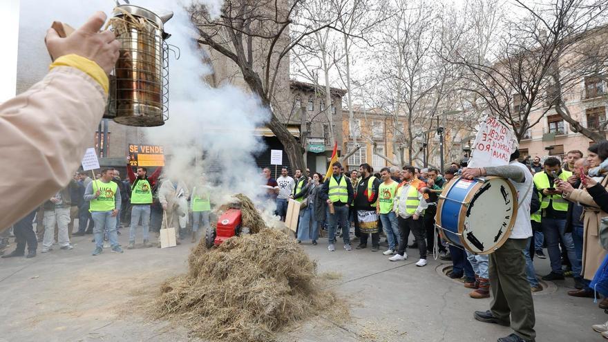 Las organizaciones agrarias amenazan con volver a movilizarse en Aragón si Samper no se compromete más