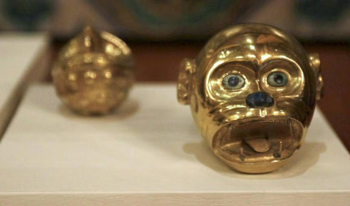 Piezas de la exposición precolombina en Santiago entre 1996 y 1997