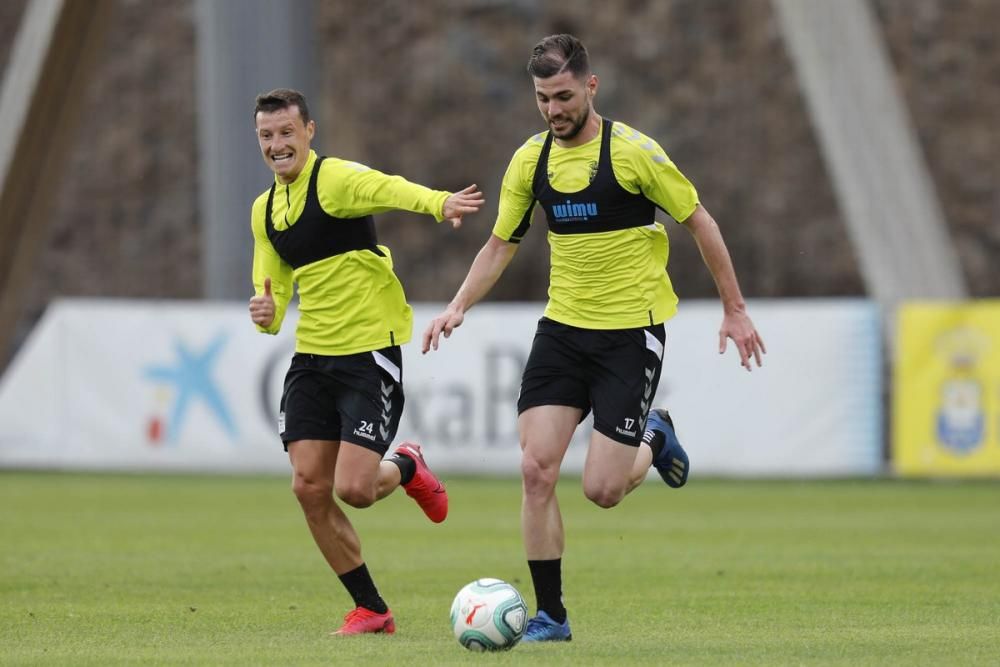 Primer entrenamiento de la UD Las Palmas en su fas