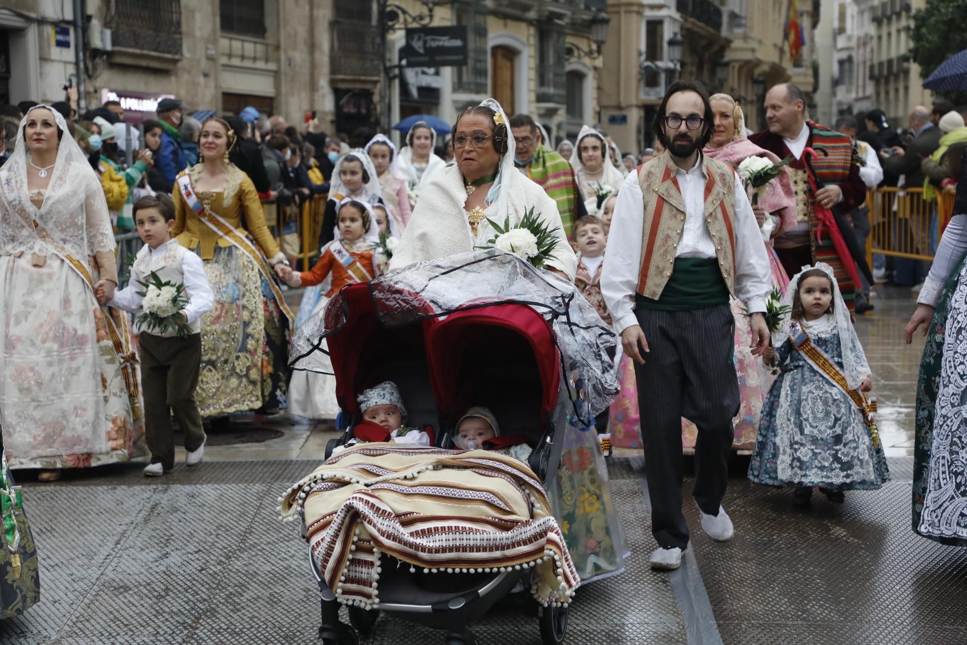 Búscate en el primer día de ofrenda por la calle de Quart (entre las 17:00 a las 18:00 horas)