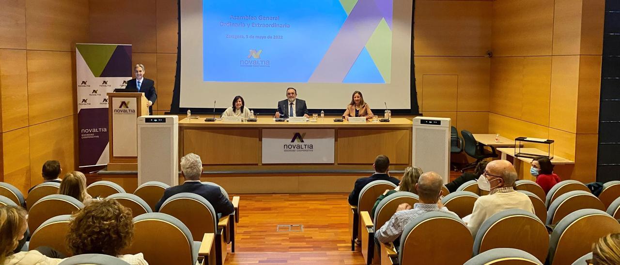 La asamblea general de socios de Novaltia celebrada este jueves en la sede social de la cooperativa farmacéutica.