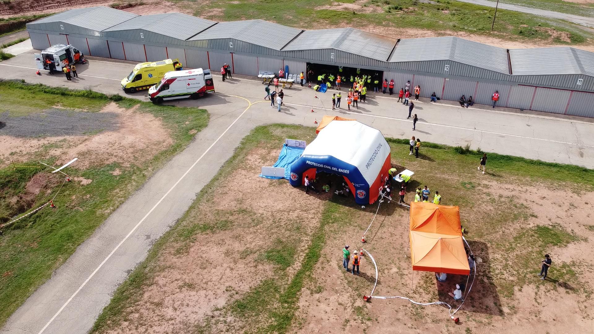 UManresa recrea l’accident d’un globus aerostàtic en un simulacre que mobilitza més de 100 persones