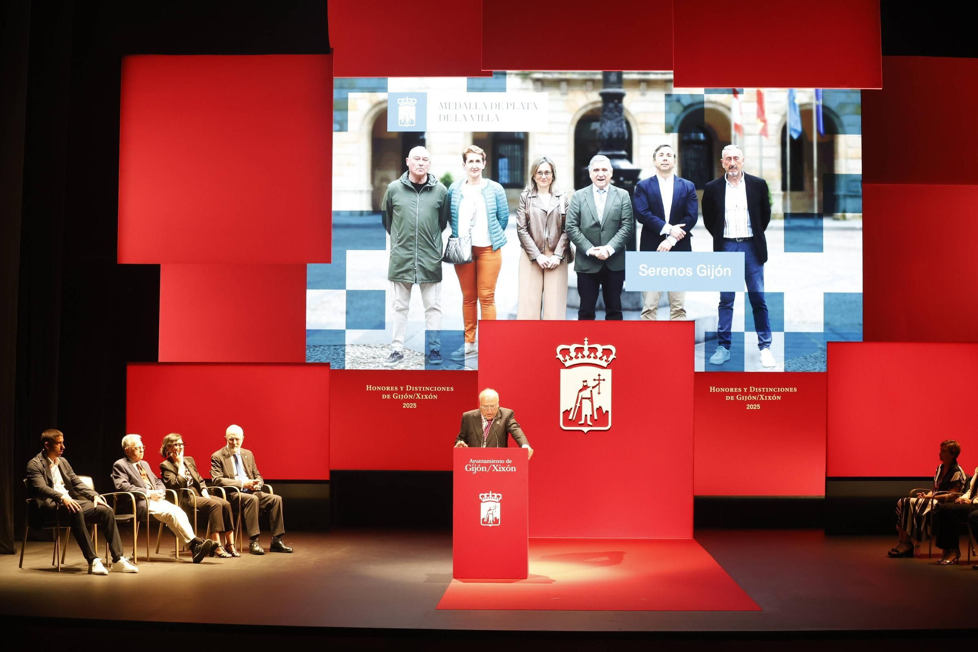 La entrega de medallas y distinciones de Gijón, en imágenes