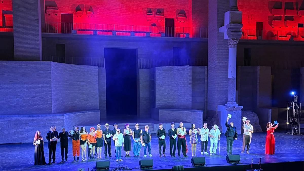 Tots els artistes a l'escenari