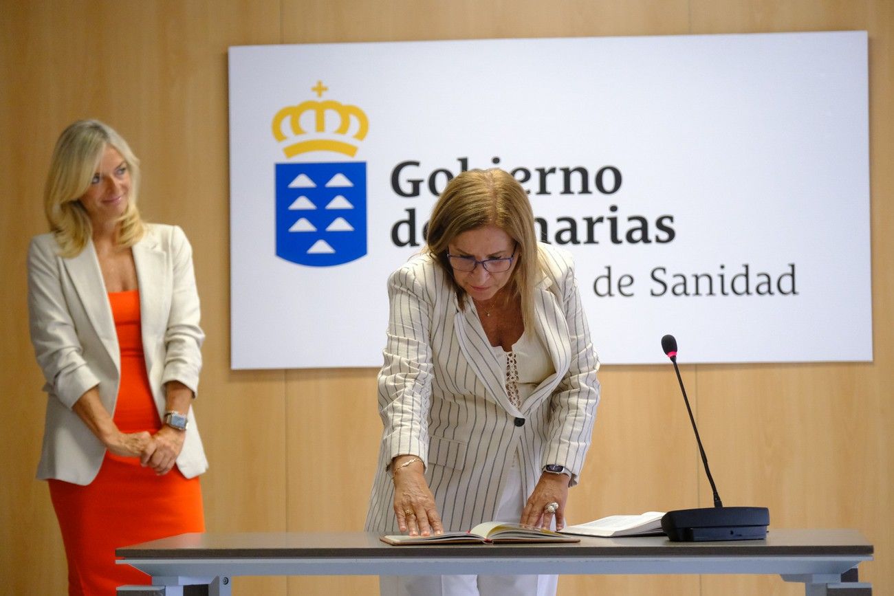 Esther Monzón preside la toma de posesión de seis altos cargos de su departamento