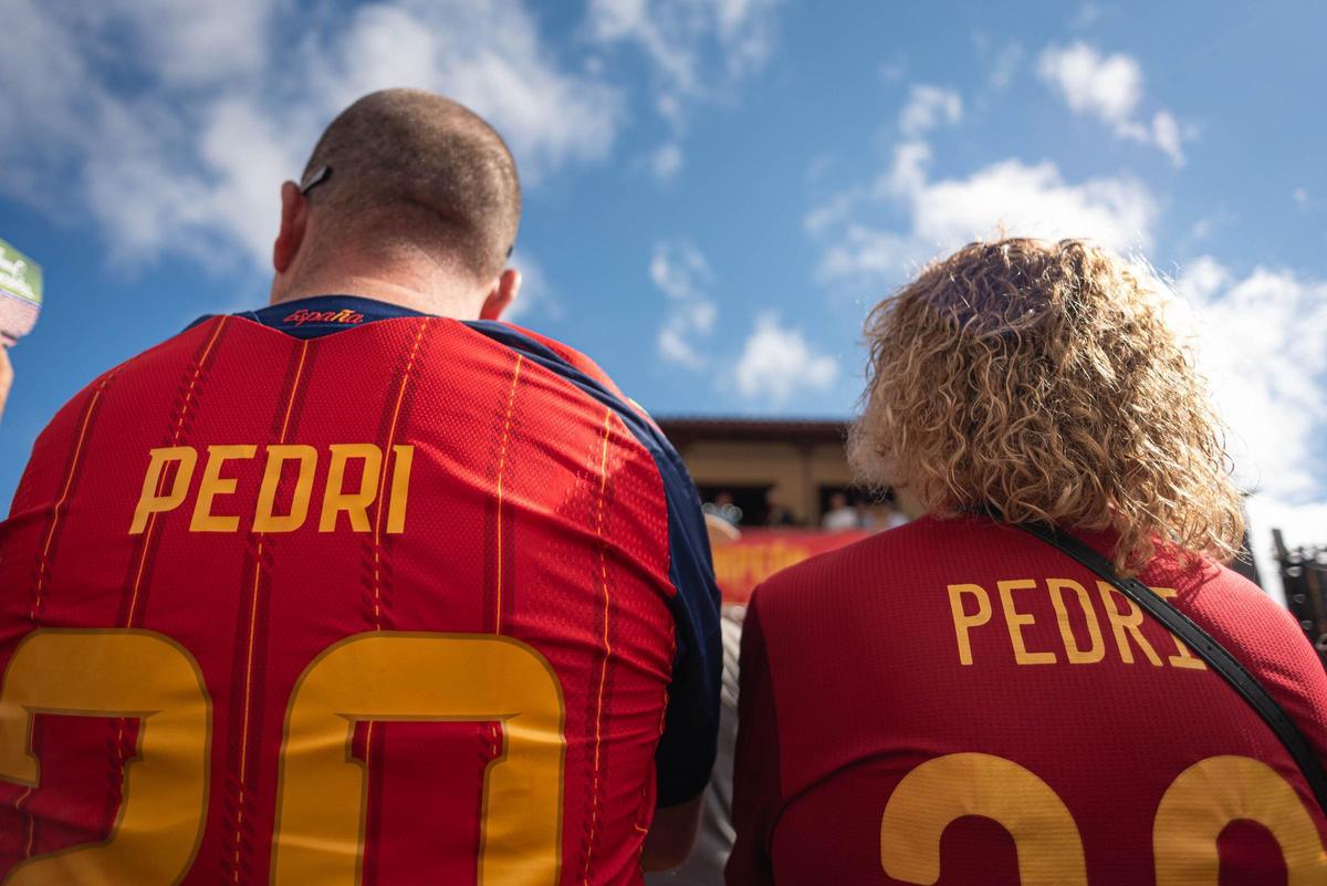 Así fue el recibimiento de Pedri en Tegueste