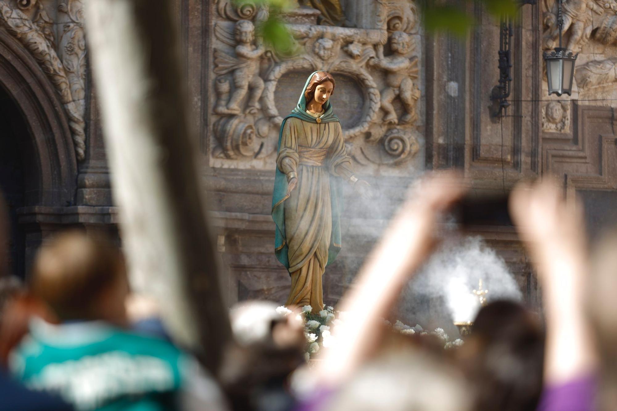 En imágenes | Procesión del Domingo de Resurrección en Zaragoza