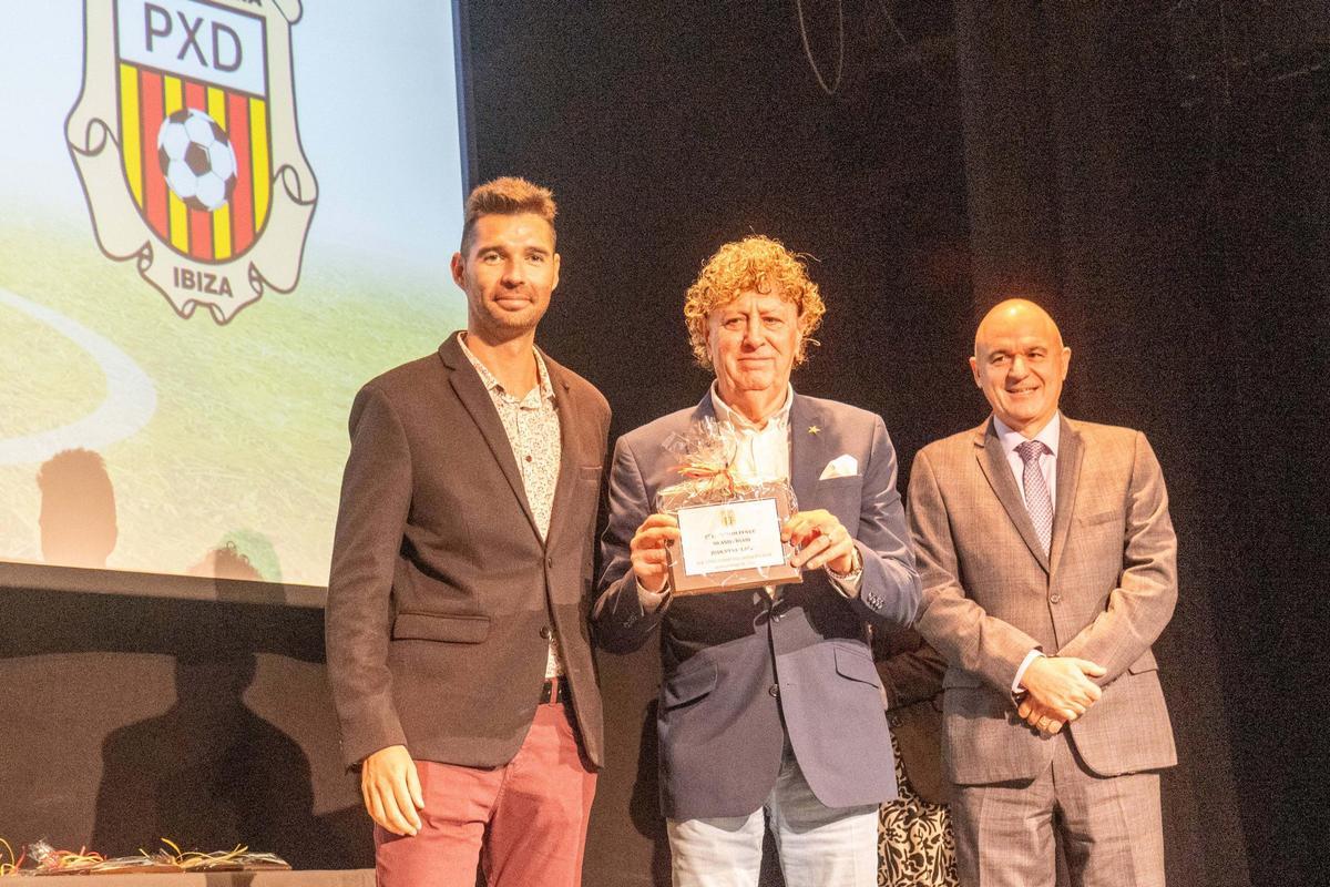 La Peña Deportiva celebra sus 90 años de historia con una emotiva gala llena de reconocimientos La Peña Deportiva celebra sus 90 años de historia con una emotiva gala llena de reconocimientos