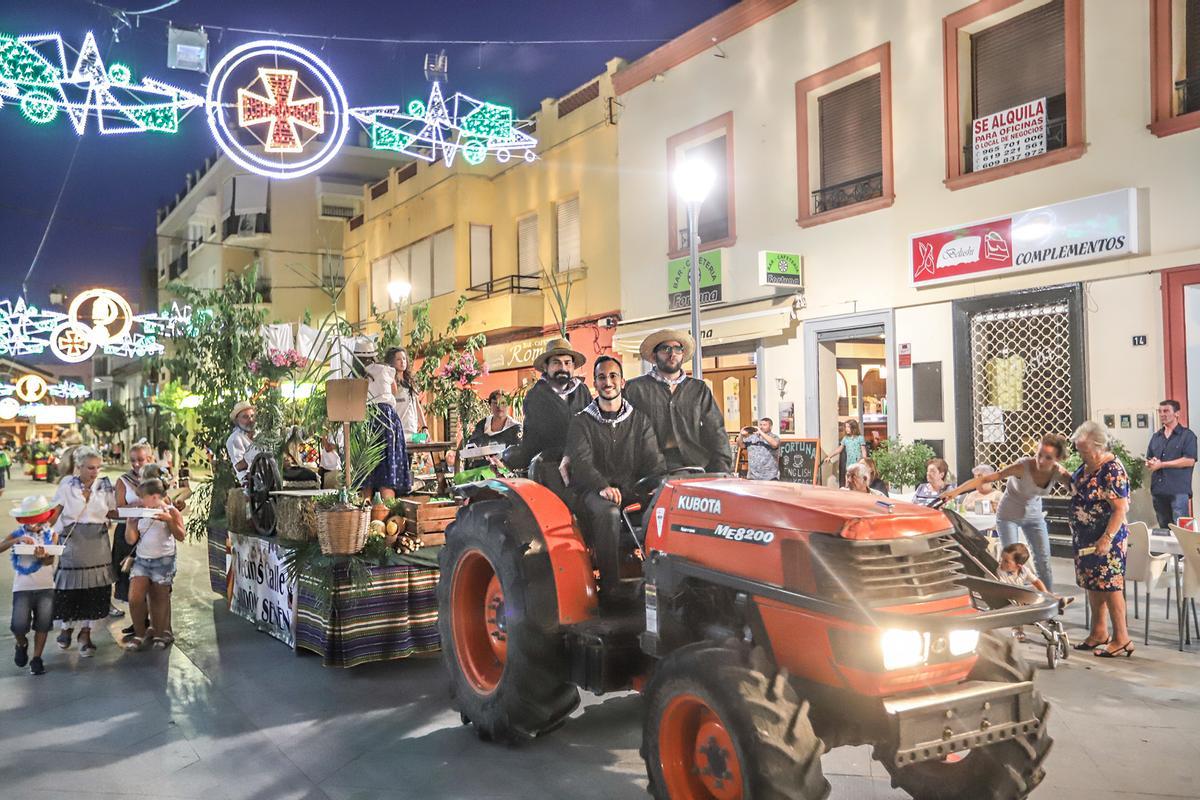 Tradicional desfile huertano