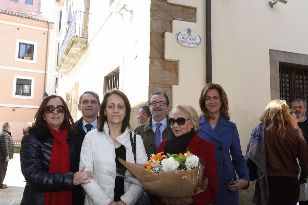 Plazoleta en Gijón con el nombre de Agustín Antuña