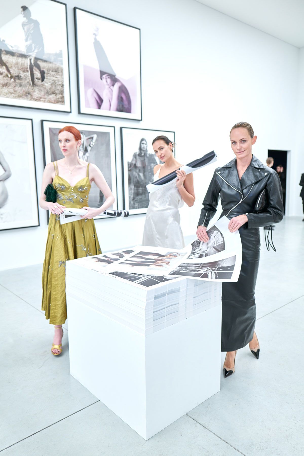 Supermodelos y "celebrities" en el cóctel de inauguración de la exposición organizada por Marta Ortega