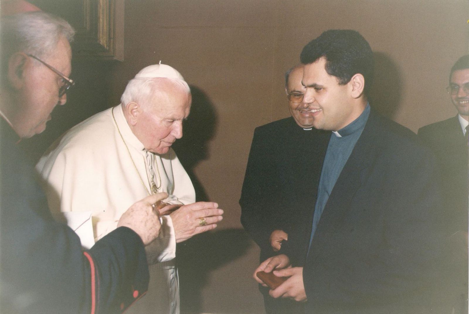 En una recepción con el Papa Juan Pablo II en los años noventa del pasado siglo. | | LP/DLP