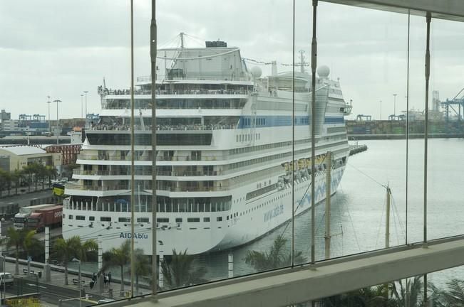 BARCOS TURISMO MUELLE SANTA CATALINA