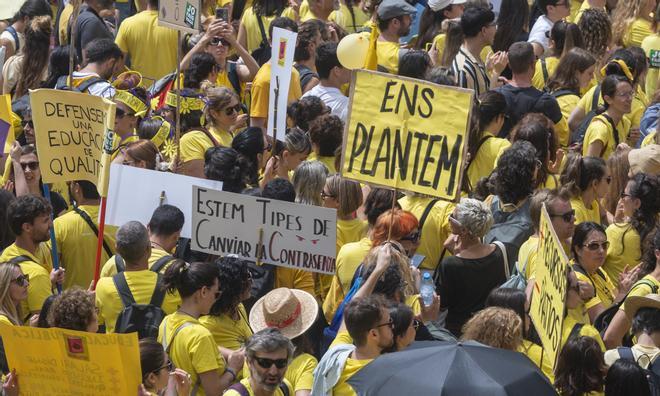 huelga del sector de la enseñanza para reivindicar una mejora de las condiciones laborales