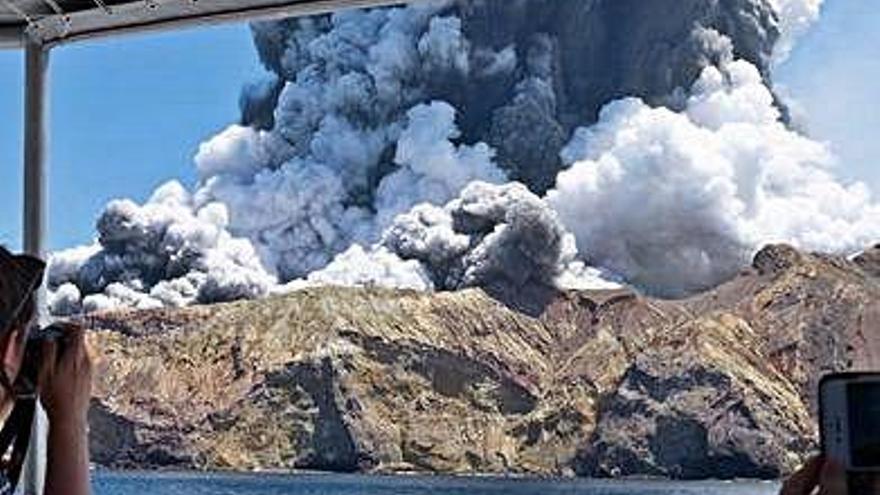 Erupció del volcà Whakaari