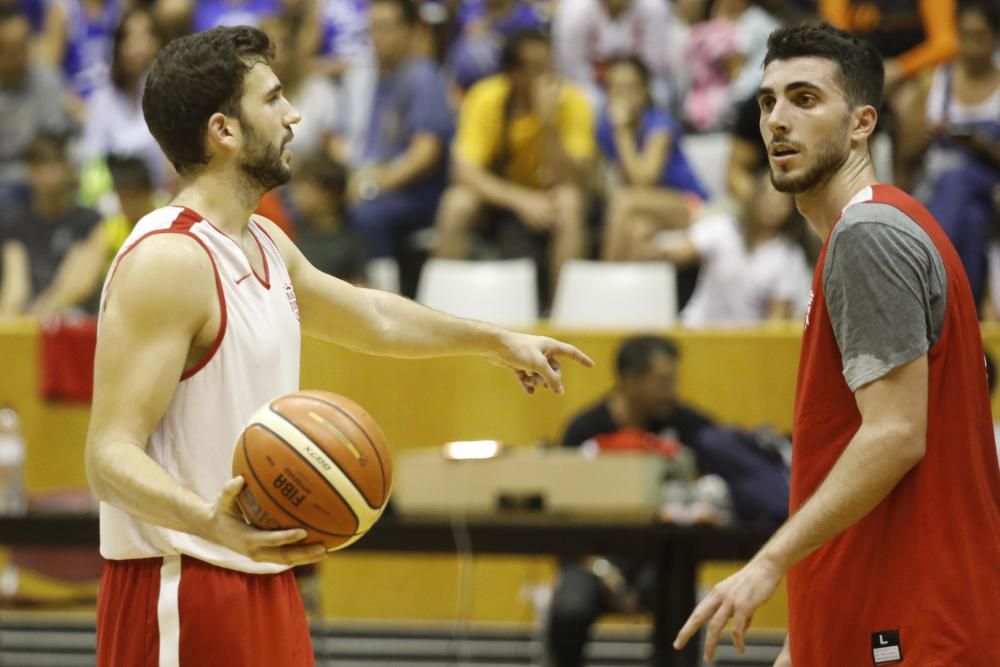 Entrenament de portes obertes del Bàsquet Girona