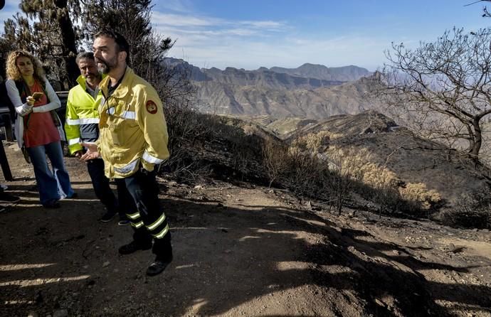 27/09/2017 CUMBRE DE GRAN CANARIA. Consejero del Gobierno de Canarias Morales del incendio. FOTO: J. PÉREZ CURBELO