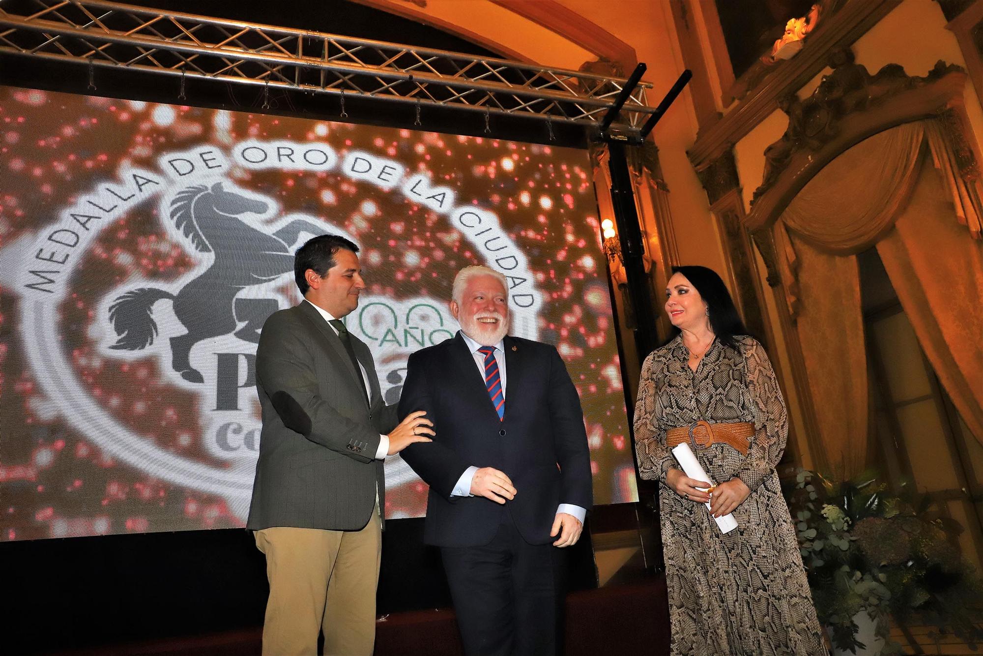 Entrega de los Potros en el centenario de la Federación de Peñas