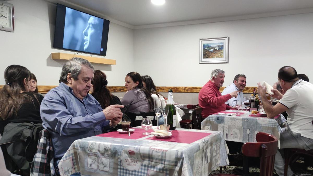 El ambiente del restaurante Casa Axin.