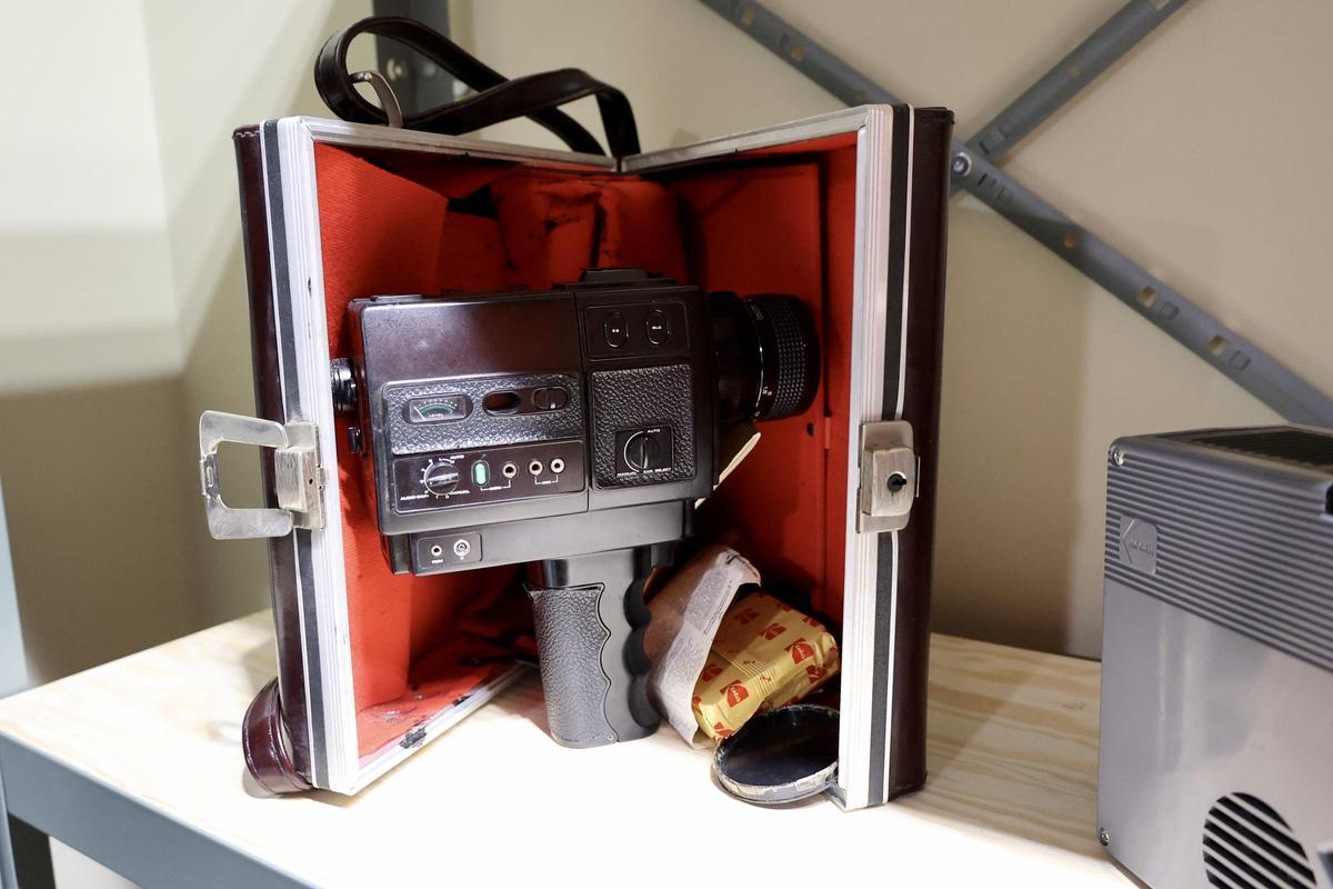 Una de las cámaras de vídeo expuestas en la muestra