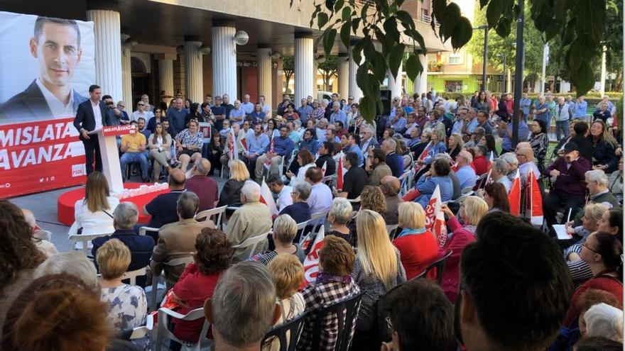 Bielsa anuncia que abrirá el centro sociodeportivo que el PP prometió y nunca llegó a construir