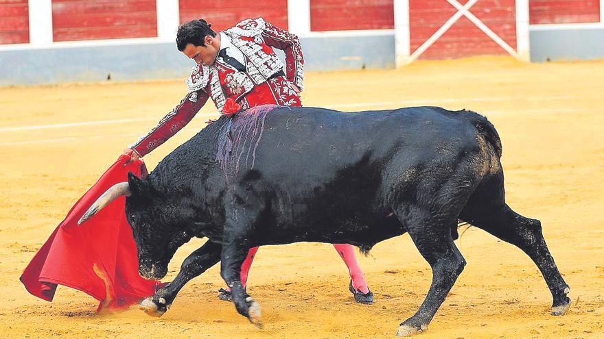 Pablo Aguado y  Antonio Puerta, a hombros