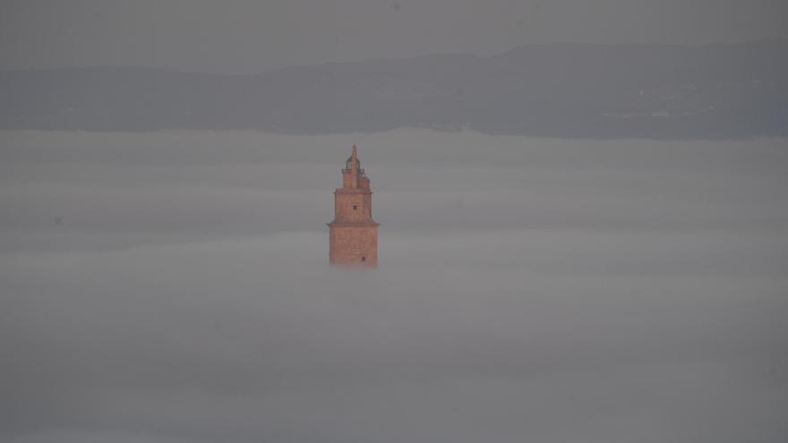 De 26 grados a una niebla espesa que cubrió la ciudad