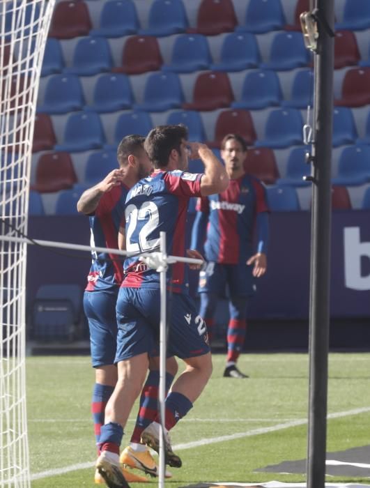 Las imágenes del Levante UD - Elche CF