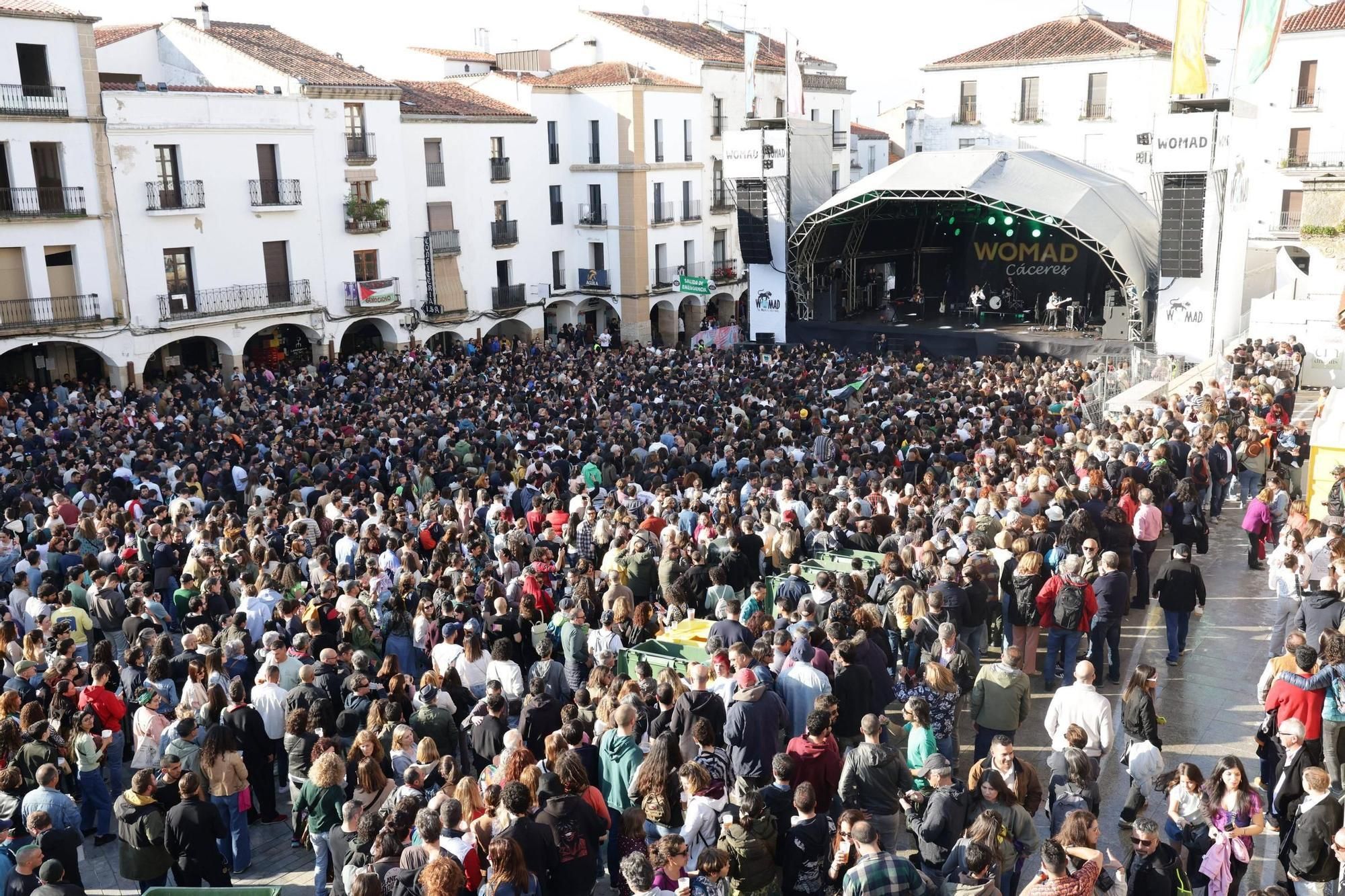 Sanguijuelas del Guadiana actuando en Womad Cáceres 2025
