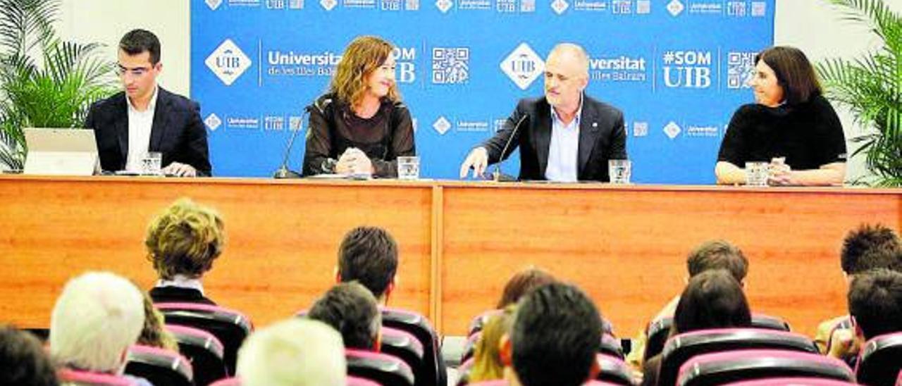 Miquel Company, Francina Armengol, Jaume Carot y Consolación Hernández, ayer en la UIB. | CAIB