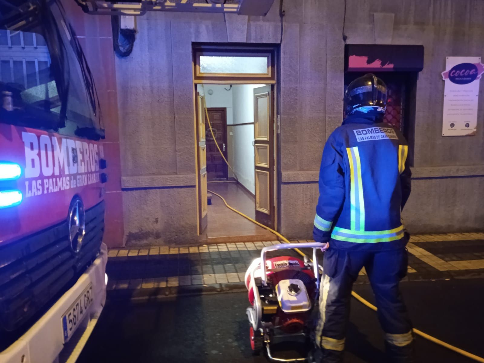 Incendio en una cocina del barrio de Arenales (09/12/2021)