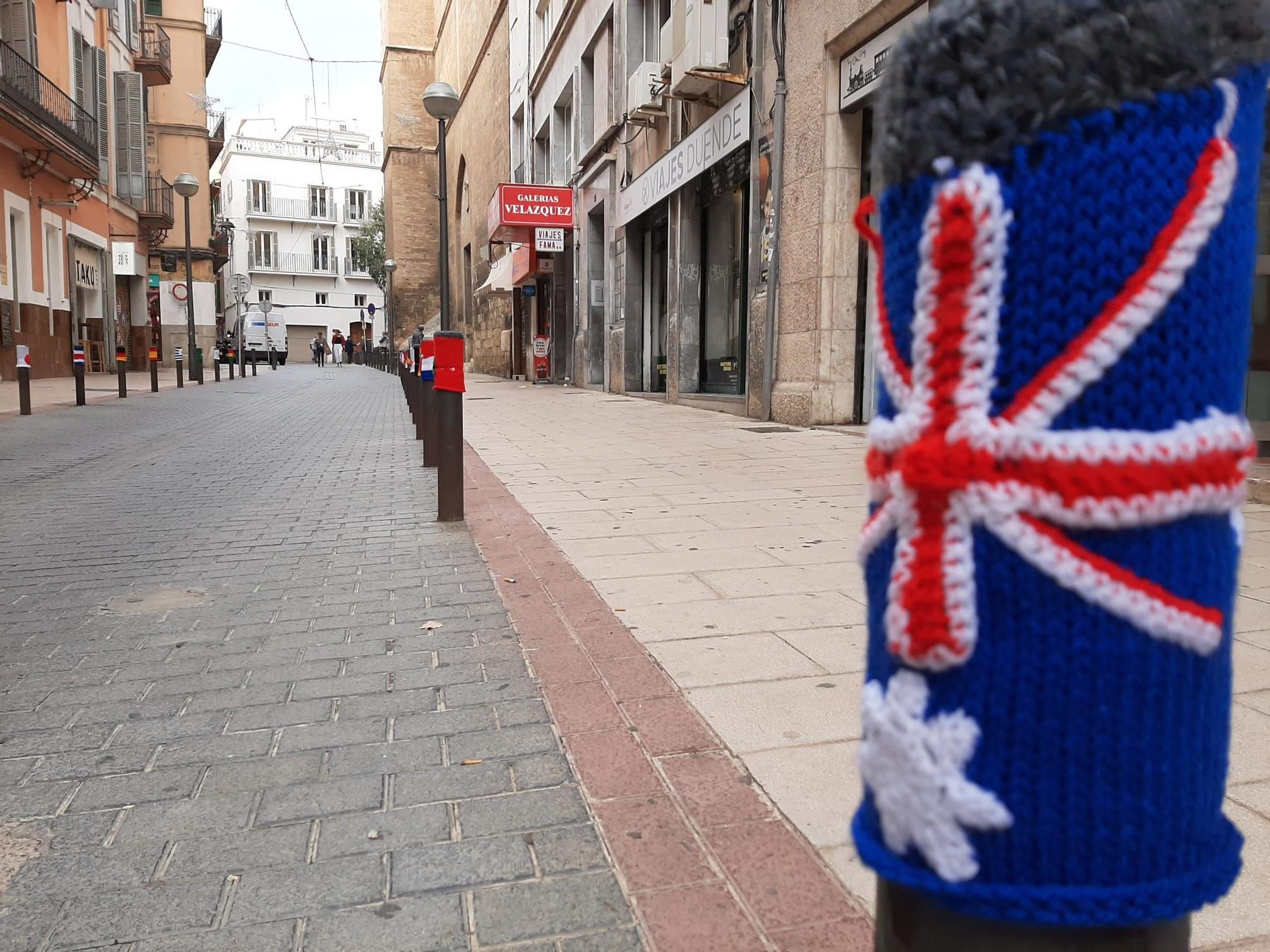 In einer Straße in Palma de Mallorca wurde die WM gestrickt